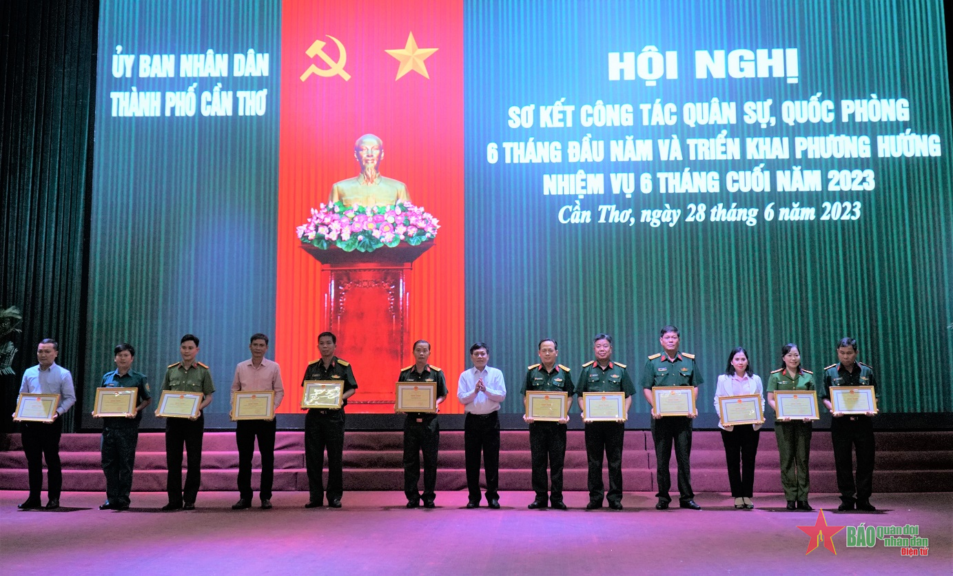 Cần Thơ hoàn thành cơ bản toàn diện các mặt công tác quân sự, quốc phòng